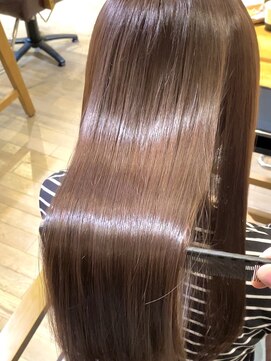 ヴァンクシー バイ ルナ(VANKCY by Luna) クラゲヘアー オリーブグレー 小顔 ココアベージュ 黒髪 登戸