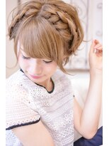 メイズ(MAZE) ショートボブの編みこみアレンジ【メイズ東中野・鍛原志行】