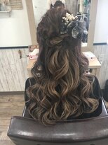 メルア(Merua)&nbsp;ガーリーハーフアップ