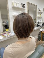 アクルヘアーバイテソロ(AKUR hair by tesoro)&nbsp;前下がりショート