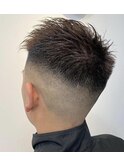 スキンフェード 刈り上げ バーバースタイル