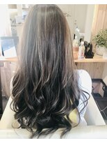 ヘアーアトレ(hair attrait) ゆるふわハイライトロング