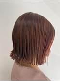 切りっぱなしボブ×ビビットオレンジ