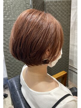 ソフ(sof) ショート　オレンジカラー×ショートボブ