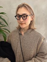 シアン(SYAN) 【ブリーチカラー/ホワイトベージュ/ベージュ/ボブ】