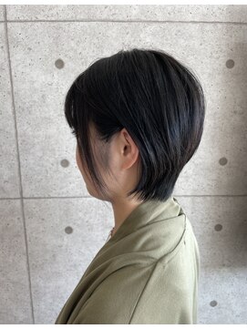 ハイヴ ヘアライン(Hi-ve hairline) コンケーブショート