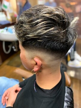 ヒカリ バイ イサミ 西川口(Hikari by ISAMI) メンズカット×パーマ×ブリーチ×メンズカラー/メンズ/カラー