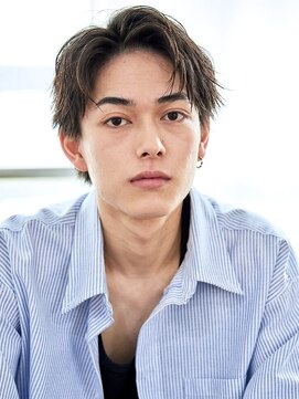 ミラバイグリーン(Mira by green) センターパート/ツーブロック/ツイストスパイラルパーマ