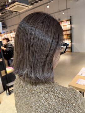 クララ 柏の葉T-SITE店(CLALA) 白髪を味方にハイライトボブ