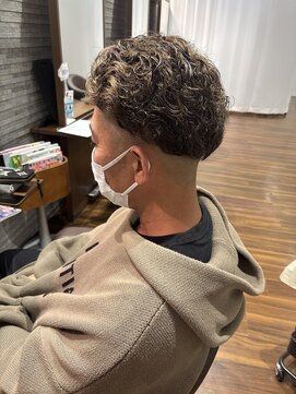 アミカ シーモール店(Amica) メンズパーマカラー