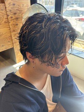 アドラーブル 駅南店(adorable) センターパートソフトツイストパーマメッシュマッシュウルフ