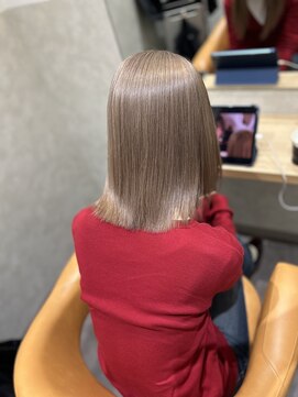 ルシティ(Le City) greige [ダブルカラー／ブリーチ／髪質改善]