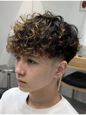 渋谷スペインカールスパイラルパーマメンズカット刈り上げ