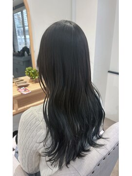 オモテ 町田店(Omote) 毛先ブリーチ履歴有り・ブルーシルバーカラー