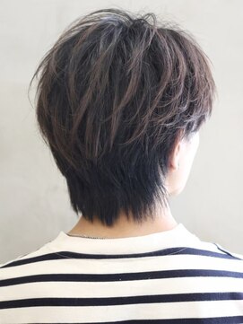 リタバイクロト(LITA by KUROT) 那覇/刈り上げセンターパート/波巻きツイストスパイラル