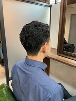 オールマンバーバーショップ 流山おおたかの森(Allman Barbershop)&nbsp;リバースセンターパート/ニュアンスパーマ/ダウンバング/流山