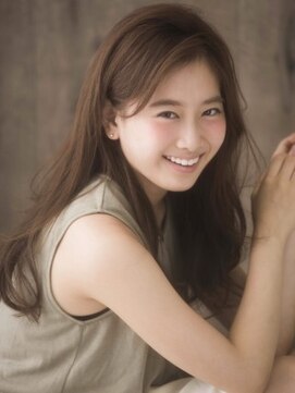 ネオリーブ クーロ(Neolive curro) ココアブラウンのエアリーロング