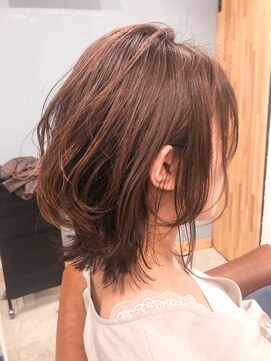 エルモ(ELMO) 切りっぱなしベースのレイヤースタイル