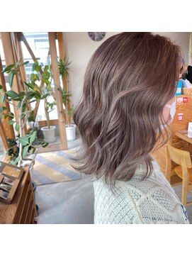 シエル ヘアーズ ボウ グループ(Ciel hairs beau gloup) 透明感ラベージュ×ミディアム【お客様スナップ】