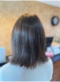 アッシュべージュストレートミルフィーユカラー寒色系透明感美肌