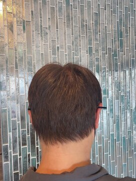 カラーライフ(COLOR LIFE) 柔らかで優しいベージュ系大人男性◎