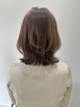 ロンドネートゥル 新潟(Lond naitre) メルティーベージュのレイヤーボブ Naomi