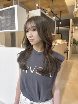 ライリー(riley) オリーブグレージュ×くびれレイヤー【ダブルカラー/岡崎】