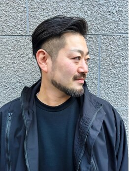 ミスターマウントロックバーバーショップ(MR.MT.ROCK BARBER SHOP)の写真/MMRではただ髪を切るだけではなく、大人男性の為のエイジングケアやリラックスメニューに特化