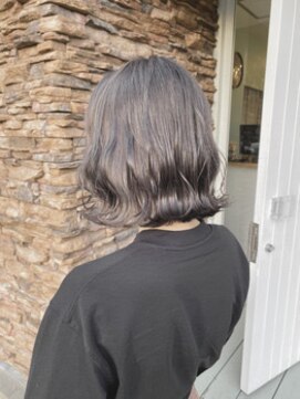 レリーバース 豊中桃山台店(Rely birth) 外ハネボブに似合うグレージュ【桃山台/南千里/服部緑地】