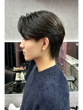 スライバイリアオオサカ(Sly By Ria OSAKA) ~毛流れセンターパートウルフ~【大阪】【梅田】