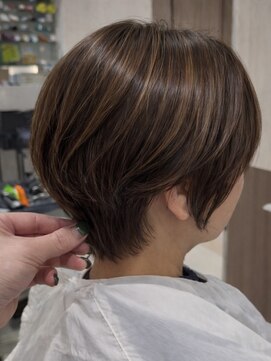 アース 天満橋店(HAIR & MAKE EARTH) 30代40代◎小顔丸みショート白髪ぼかしグレージュ