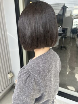 ナンバー(number+) ぱつっとボブ
