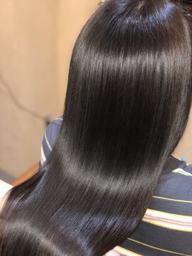 メモリア(memoria) 髪質改善/縮毛矯正/白髪染め/美髪/艶髪/吹田/髪質改善ヘアエステ