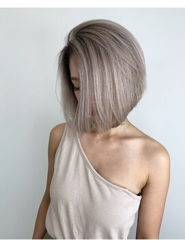 エゴル ナゴヤサカエ(ENGOL NAGOYA SAKAE) シャドールーツで作るハイトーンボブ