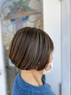 ヘアー ビジン(HAIR Bijin) ハイライトが素敵！シンプルボブ