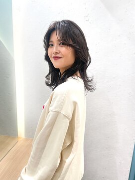 ロンドプランタン 恵比寿(Lond Printemps) 顔まわりレイヤーくびれミディアムで韓国風カジュアル可愛いヘア
