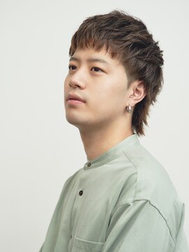 ルクスドレ 新宿(Luxe doree') コンマヘア/センターパート/ツイストスパイラル/［新宿駅］