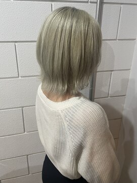 アルゴ 茅ヶ崎(ARUGO) ボブルフ/ウルフボブ/ダブルカラー/ケアブリーチ/シルバー