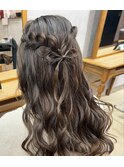 ［巻き髪×リボンヘア］デートの日にもおすすめ♪