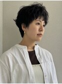 癖毛を活かしたショート/オン眉