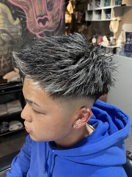 スパークスヘア(Sparks hair) やりらひーのカッコよくするでお金沢山握りしめて待ってるぜ！！