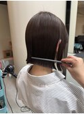 外ハネボブ地毛風カラーグレージュミニボブ