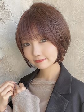 アフロート ルヴア(AFLOAT RUVUA) 「岩田莉奈」ハイライトで白髪ぼかし★くびれショートボブ　新宿