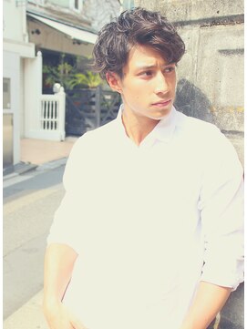 ジジバイワースホワイル(jiji by WORTH WHILE) 刈り上げセンターパートサーフカールフェザーパーママレットヘア