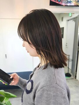 切りっぱなし　グレージュカラー