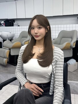 アマトウキョウ 表参道(AMA TOKYO) レイヤーカット 韓国ヘア 顔周りカット高島大登