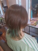 サク(SAKU) ミディアムレイヤーボブウルフ