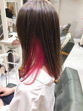 デイズ(days) 可愛いビビッドカラー女子☆レッドインナーカラー☆アッシュ