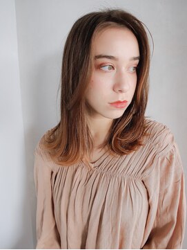ベルビアンカ(Belle BIANCA) BelleBIANCA 　外ハネセンターパートロブヘアby亀山