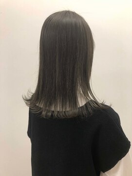 オリガミ トイロ(ORIGAMI TOIRO) オリーブグレージュで秋スタイル